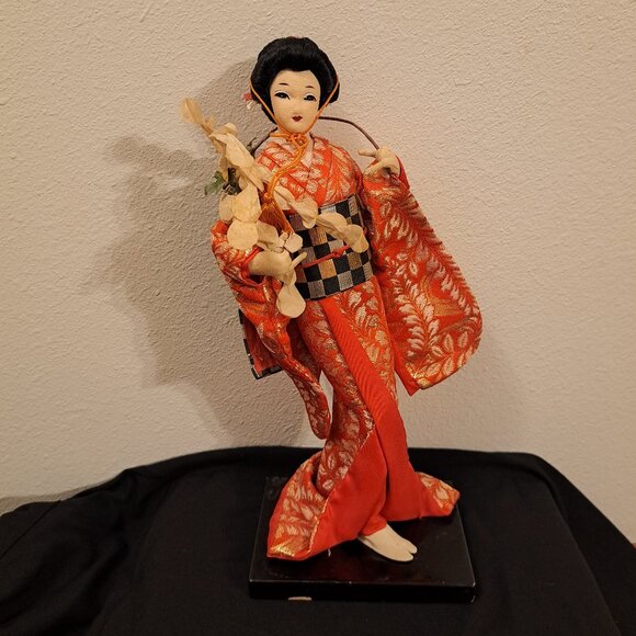 Vintage Wisteria Nishi Doll,Nishi&Co.LTD Japanese Geisha Doll made in Japan - Picture 1 of 8